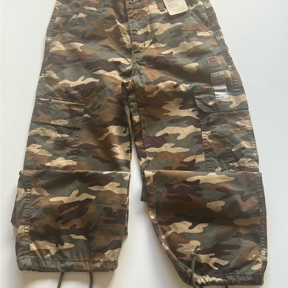 NWT Women's Levis 94 Baggy Cargo Pants 26x30 Camouflage Mid-Rise Wide Leg - Picture 4 of 14